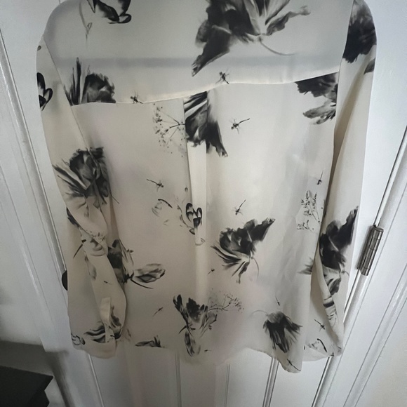 Express Blouse - Picture 4 of 4